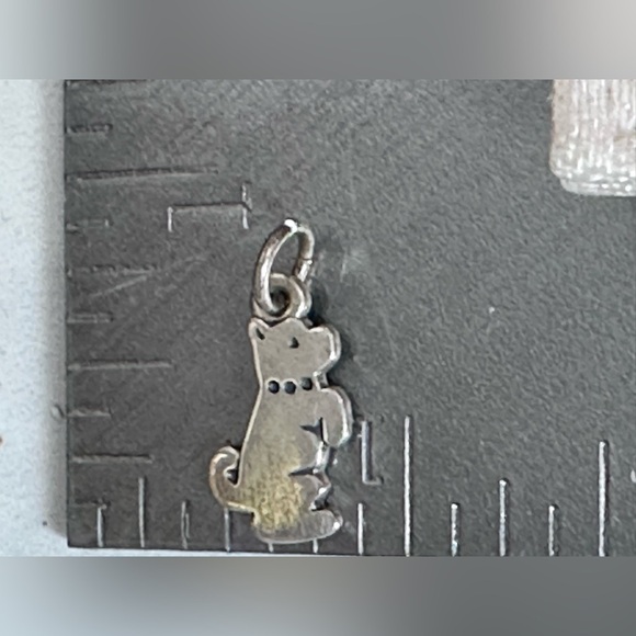 James Avery Sterling Silver Sitting Dog Pendant Charm Puppy Pet 925 Retired - Picture 5 of 9